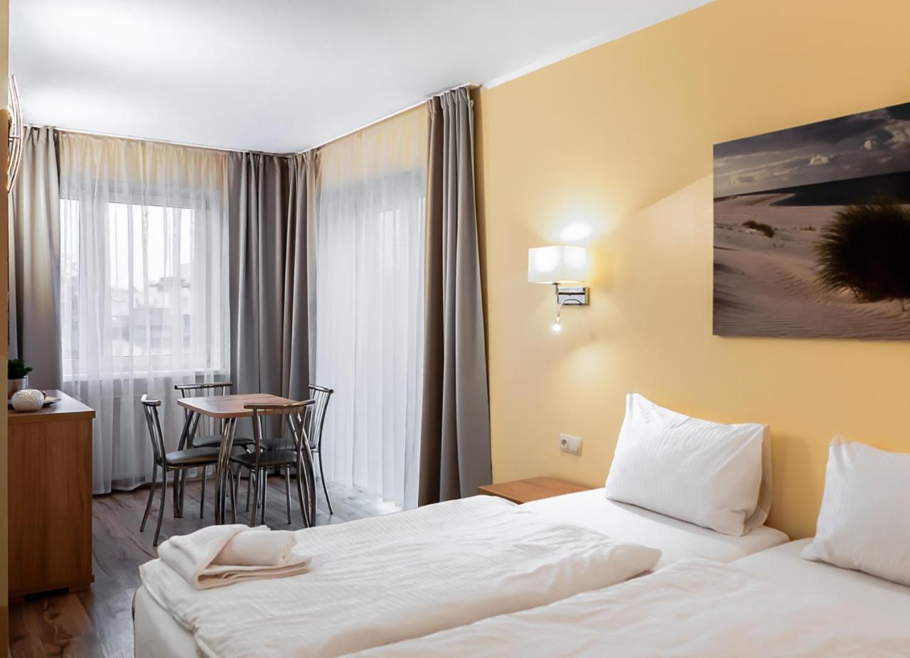 Aparthotel Lazur 3*
